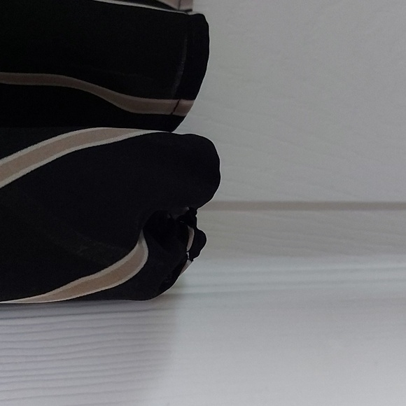 Black/tan striped blouse - Picture 4 of 4